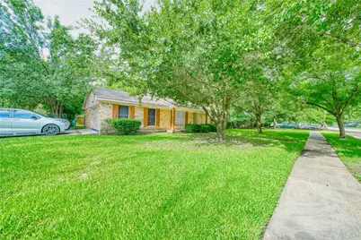 5911 Dawnridge Drive, Houston, TX 77035 - Photo 5