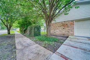 5911 Dawnridge Dr, Houston, TX 77035 - Photo 39