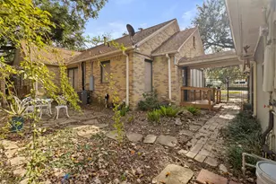 205 Jephson Dr, Alvin, TX 77511 - Photo 39
