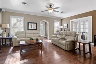 205 Jephson Dr, Alvin, TX 77511 - Photo 17