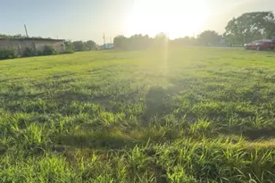 307 21st St, Dickinson, TX 77539 - Photo 5