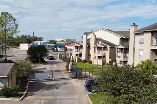 10101 S Gessner Rd, Houston, TX 77071 - Photo 45