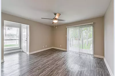 1111 W Main Street #1802, League City, TX 77573 - Photo 1