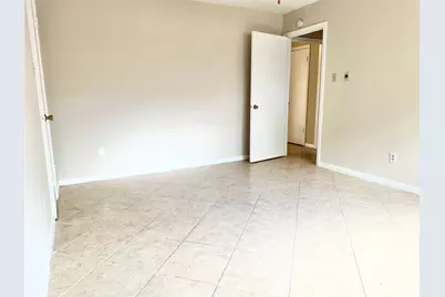 13615 Fernhill Drive, Sugar Land, TX 77498 - Photo 7