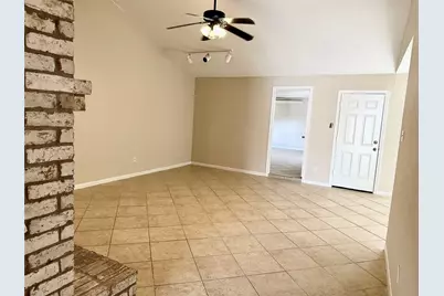 13615 Fernhill Drive, Sugar Land, TX 77498 - Photo 3