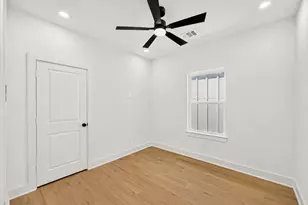7826 Beckley St, Houston, TX 77088 - Photo 13
