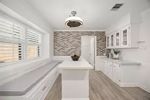 10106 Inwood Dr, Houston, TX 77042 - Photo 11