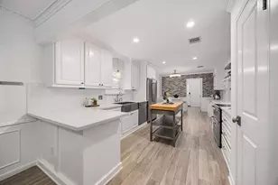 10106 Inwood Dr, Houston, TX 77042 - Photo 15