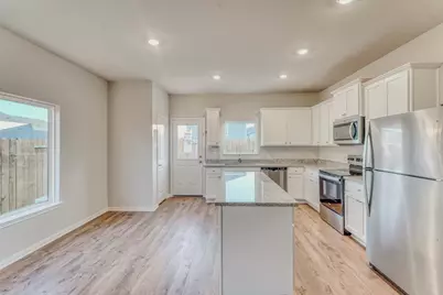 8204 Burnt Orchid Drive, Houston, TX 77016 - Photo 7