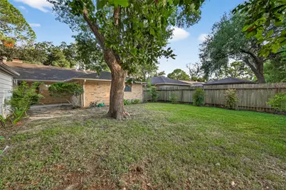 9602 S Petersham Drive, Houston, TX 77031 - Photo 39