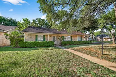 9602 S Petersham Drive, Houston, TX 77031 - Photo 1