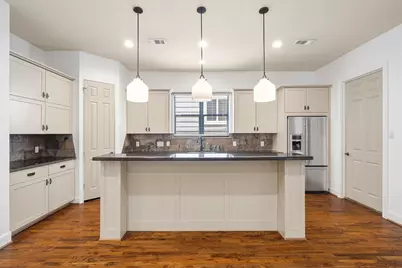 1605 W 14th Street, Houston, TX 77008 - Photo 13