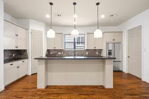 1605 W 14th St, Houston, TX 77008 - Photo 13
