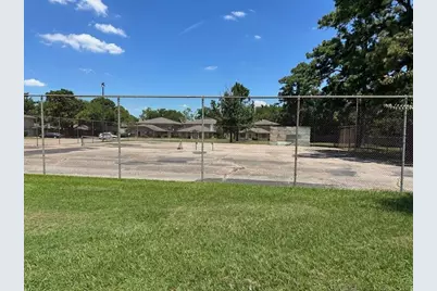 5662 Birchmont Drive #A, Houston, TX 77091 - Photo 19