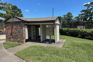 5662 Birchmont Dr, Houston, TX 77091 - Photo 15