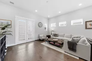 1116 W 15th 1/2 St, Houston, TX 77008 - Photo 13
