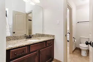 146 Hearthshire Cir, The Woodlands, TX 77354 - Photo 23