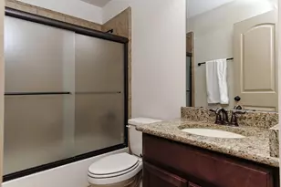 146 Hearthshire Cir, The Woodlands, TX 77354 - Photo 21
