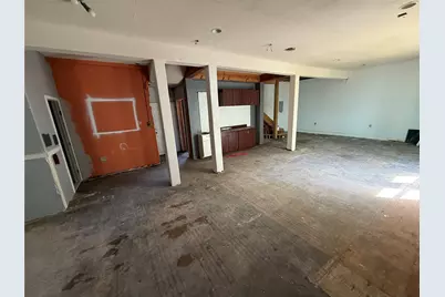 2025 Avenue N 1/2, Galveston, TX 77550 - Photo 13