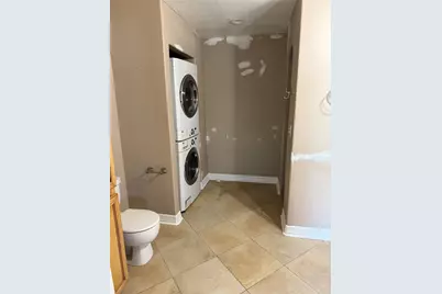 2025 Avenue N 1/2, Galveston, TX 77550 - Photo 3