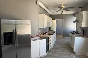 2025 Ave N 1/2, Galveston, TX 77550 - Photo 15