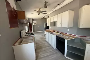 2025 Ave N 1/2, Galveston, TX 77550 - Photo 19