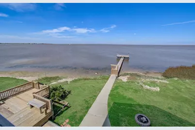 1035 Rollover Circle, Gilchrist, TX 77617 - Photo 45