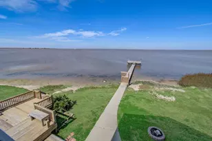 1035 Rollover Cir, Gilchrist, TX 77617 - Photo 45