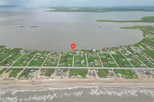 1035 Rollover Cir, Gilchrist, TX 77617 - Photo 7