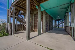 1035 Rollover Cir, Gilchrist, TX 77617 - Photo 11