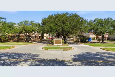 2425 Holly Hall Street #100, Houston, TX 77054 - Photo 45