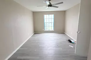4318 Brookston St, Houston, TX 77045 - Photo 9