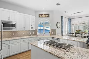 2806 Hazy Hillside Ct, Kingwood, TX 77345 - Photo 7