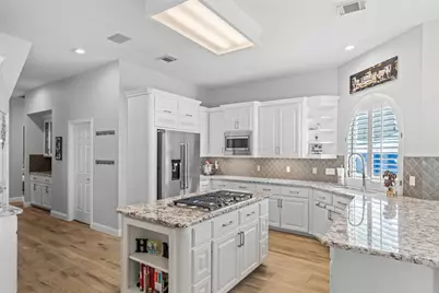 2806 Hazy Hillside Court, Kingwood, TX 77345 - Photo 11