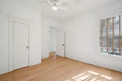 1910 Avenue M 1/2, Galveston, TX 77550 - Photo 15