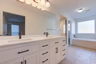 1016 Chateau Woods Pkwy Dr, Conroe, TX 77385 - Photo 13