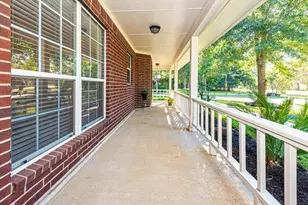 1016 Chateau Woods Pkwy Dr, Conroe, TX 77385 - Photo 5