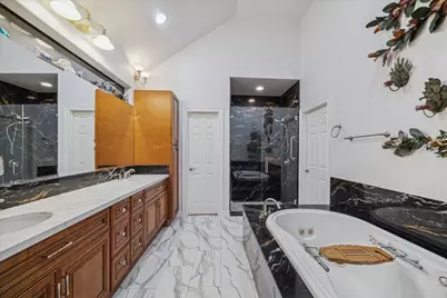 7811 Lakebrook Drive, Missouri City, TX 77459 - Photo 13