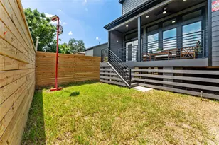 1318 E 32nd 1/2 St, Houston, TX 77022 - Photo 35