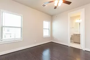 5836 E Post Oak Ln, Houston, TX 77055 - Photo 17