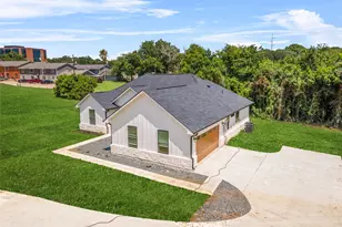 2318 Progress Dr, Brenham, TX 77833 - Photo 3