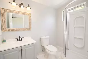 10930 W Bellfort Ave, Houston, TX 77099 - Photo 21