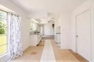 10930 W Bellfort Ave, Houston, TX 77099 - Photo 13