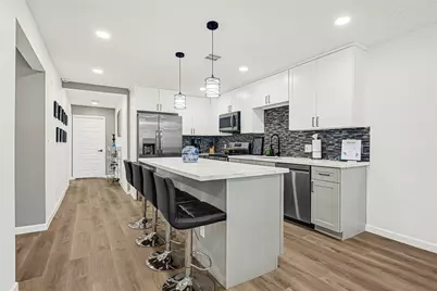 822 E 32nd Street, Houston, TX 77022 - Photo 9