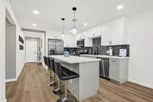 822 E 32nd St, Houston, TX 77022 - Photo 9