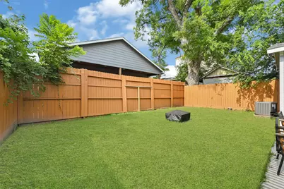 822 E 32nd Street, Houston, TX 77022 - Photo 21