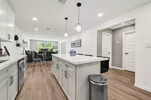 822 E 32nd St, Houston, TX 77022 - Photo 11