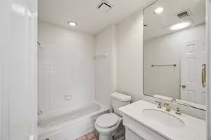 3926 Felicia Dr, Sugar Land, TX 77479 - Photo 37