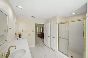 3926 Felicia Dr, Sugar Land, TX 77479 - Photo 23