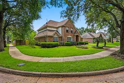 3926 Felicia Drive, Sugar Land, TX 77479 - Photo 5